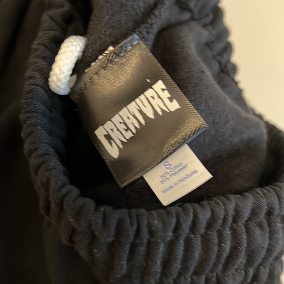 Creature Graveyard Gym Shorts Mens Small - Picture 5 of 8